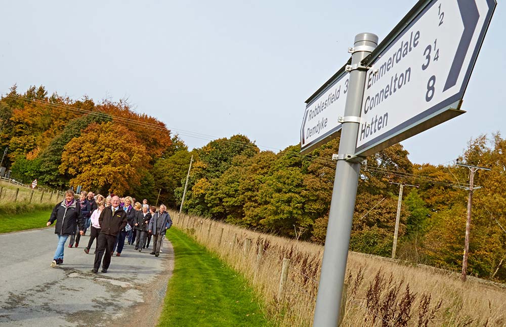 \Village Tour Take You Autumn Coach Scaledsmall